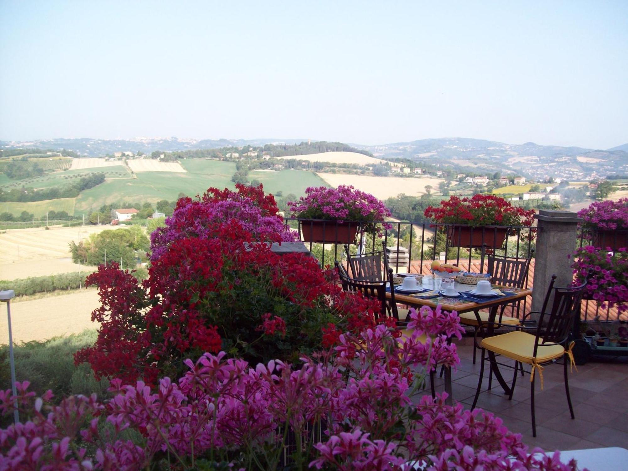 La Terrazza Fio...Rita Bed and Breakfast Ripa Eksteriør billede